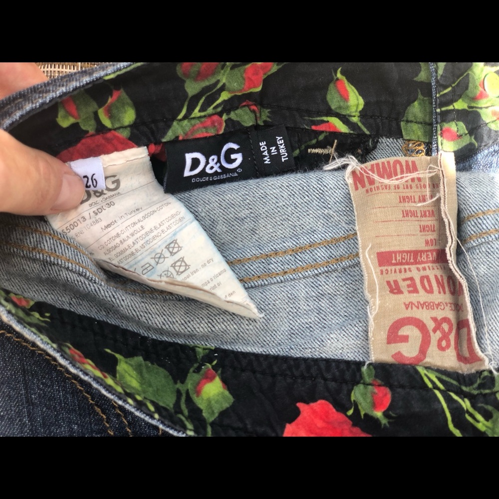 D&G jeans. Skinny. Sexy.